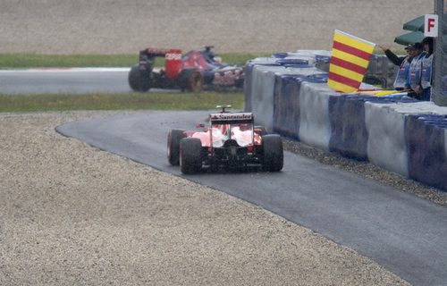 Kimi Raikkonen protagoniza una salida de pista durante los L3