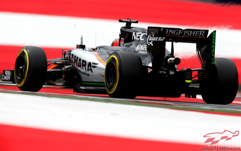 Nico Hülkenberg prueba sensaciones con los blandos