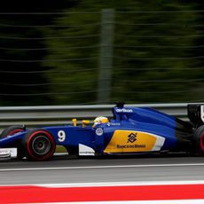 Marcus Ericsson rueda con neumáticos superblandos