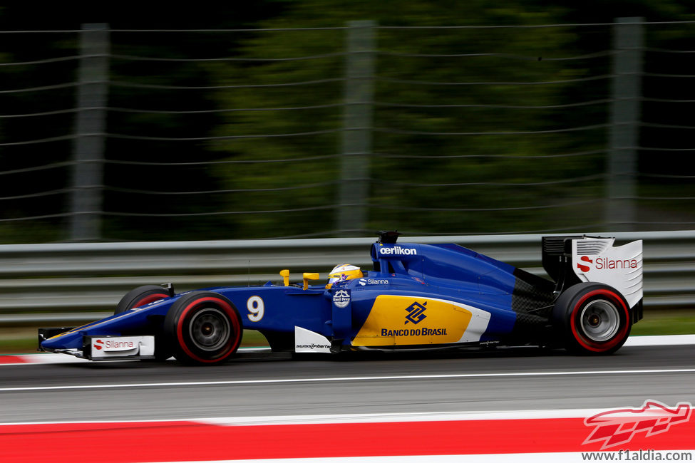 Marcus Ericsson rueda con neumáticos superblandos