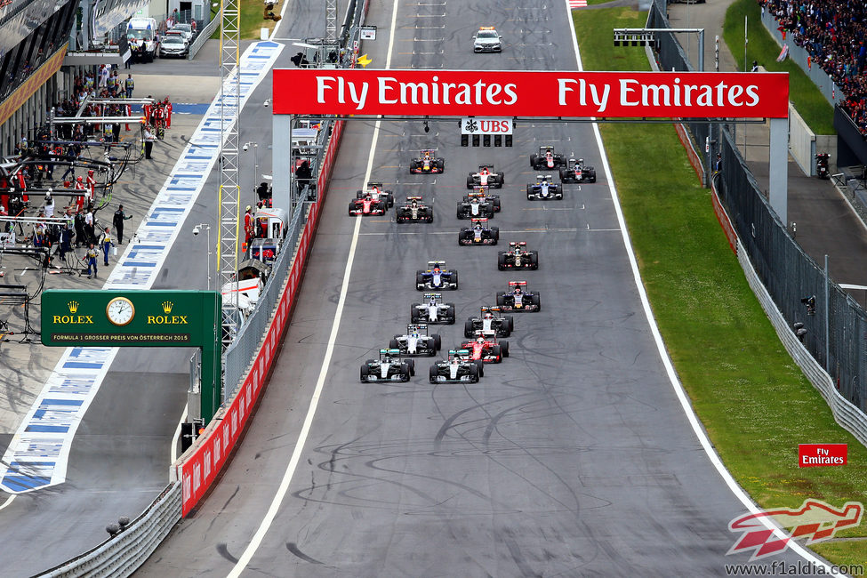 Salida del GP de Austria 2015