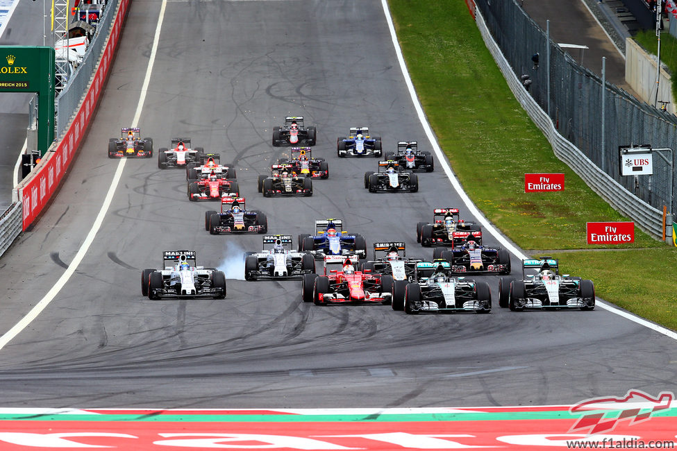 Primeros metros del GP de Austria 2015