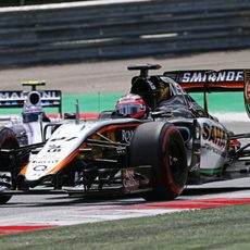 Nico Hülkenberg sigue manteniendo por detrás a Bottas