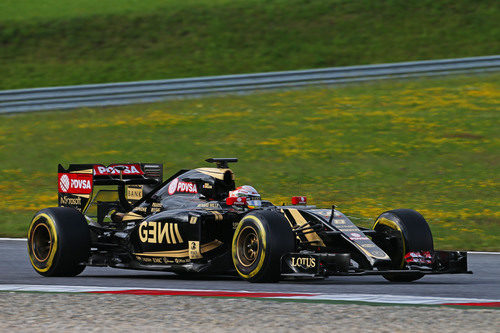 Romain Grosjean durante el primer día de test