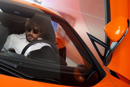Entrada a bordo de un McLaren