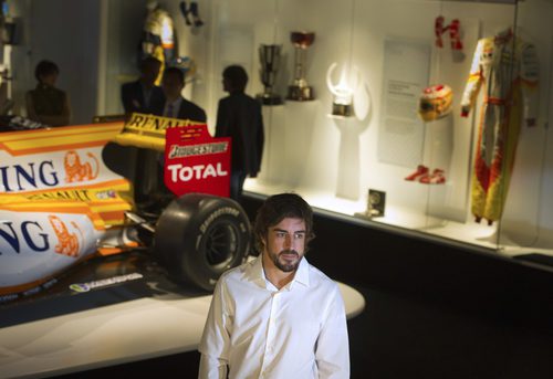 Fernando Alonso en su museo