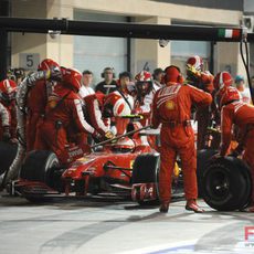 Räikkönen hace una parada en el GP de Abu Dhabi 2009