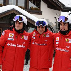 Fisichella, Massa y Alonso con la equipación invernal de Ferrari