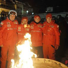 Domenicali, Massa, Fisichella y Alonso ante el fuego