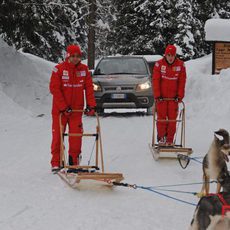 Massa y Alonso pasándolo bien en la nieve