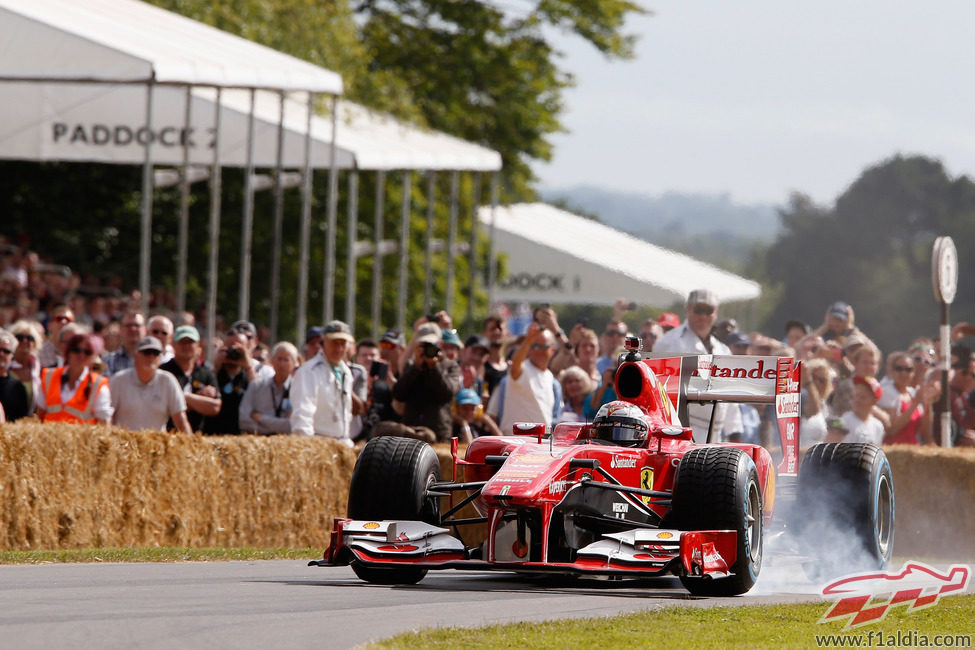 Kimi Räikkönen con el Ferrari F10