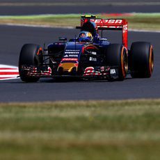 Carlos Sainz no puede con el ritmo de Verstappen