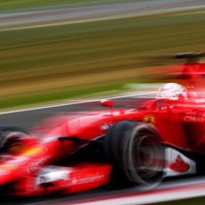 Sebastian Vettel vuela en el trazado de Silverstone