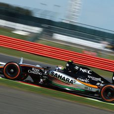 Sergio Pérez prueba sensaciones con el VJM08-B