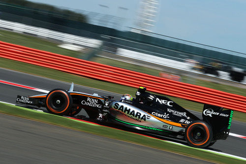 Sergio Pérez prueba sensaciones con el VJM08-B