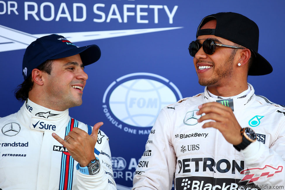 Hamilton y Massa bromeando tras la Clasificación