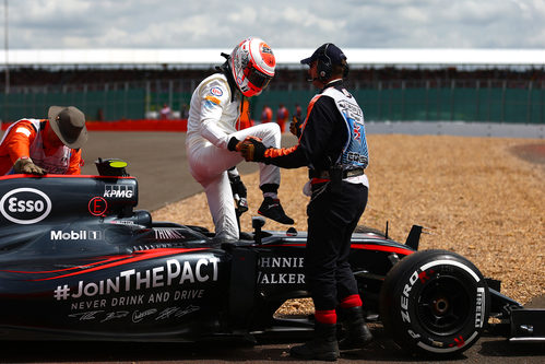 Jenson Button abandona en la primera vuelta