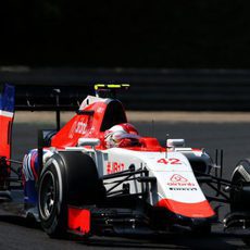 Fabio Leimer pilotando en la primera sesión