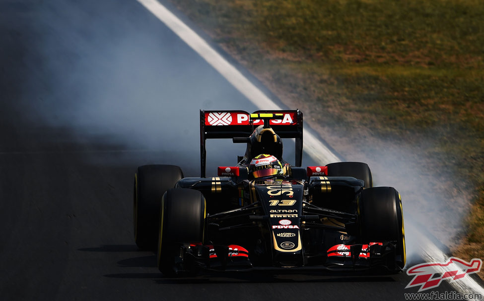 Romain Grosjean se pasa de frenada