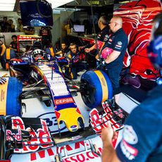 Max Verstappen a punto de salir a rodar