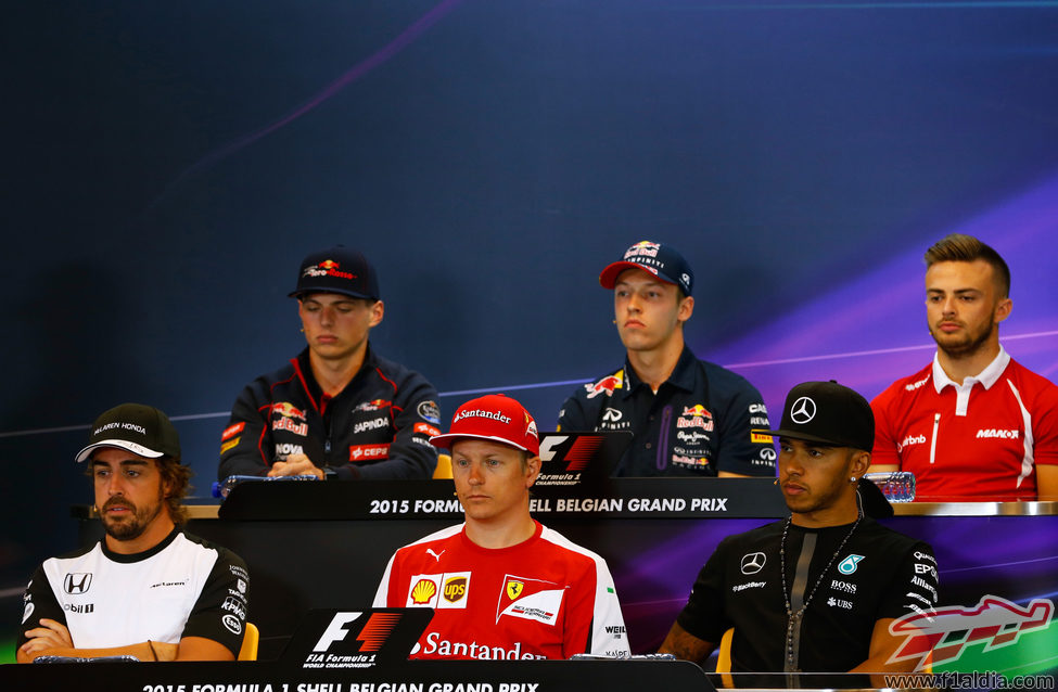 Los protagonistas de la rueda de prensa de la FIA en Spa