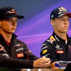 Max Verstappen y Daniil Kvyat estuvieron en la rueda de prensa