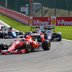 Kimi Raikkonen escala 9 posiciones