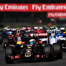 Romain Grosjean rueda en las primeras posiciones