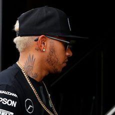 El 'rubio' Lewis Hamilton