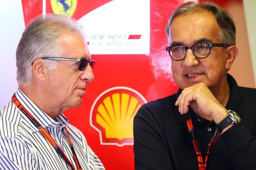 Piero Ferrari y Sergio Marchionne, atentos en Ferrari