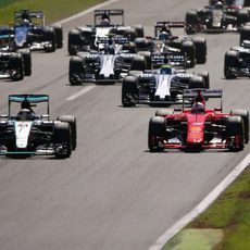 Lewis Hamilton mantiene la pole en Monza