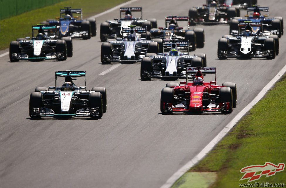 Lewis Hamilton mantiene la pole en Monza