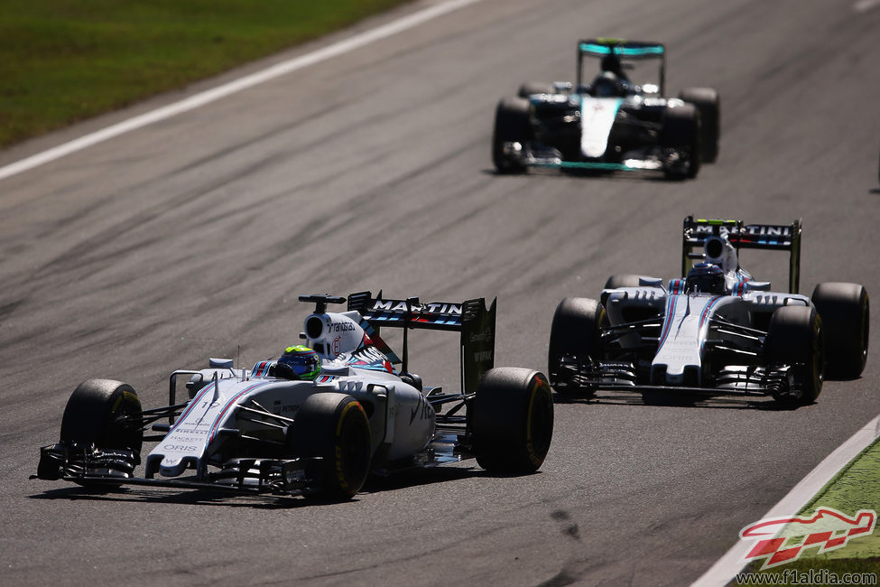 Los dos Williams mantienen a Nico Rosberg atrás