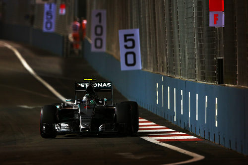 Nico Rosberg enseña las garras