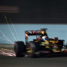 Romain Grosjean soltando chispas