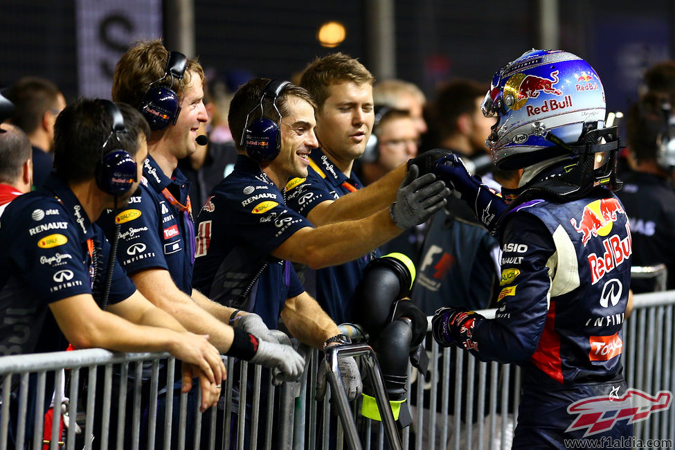 Red Bull felicita a Daniel Ricciardo