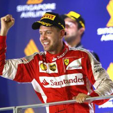 Victoria de Sebastian Vettel en Singapur