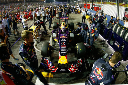 Daniel Ricciardo en la parrilla antes de la carrera