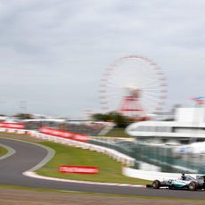 Lewis Hamilton exprime su W06 durante la clasificación del Gran Premio de Japón
