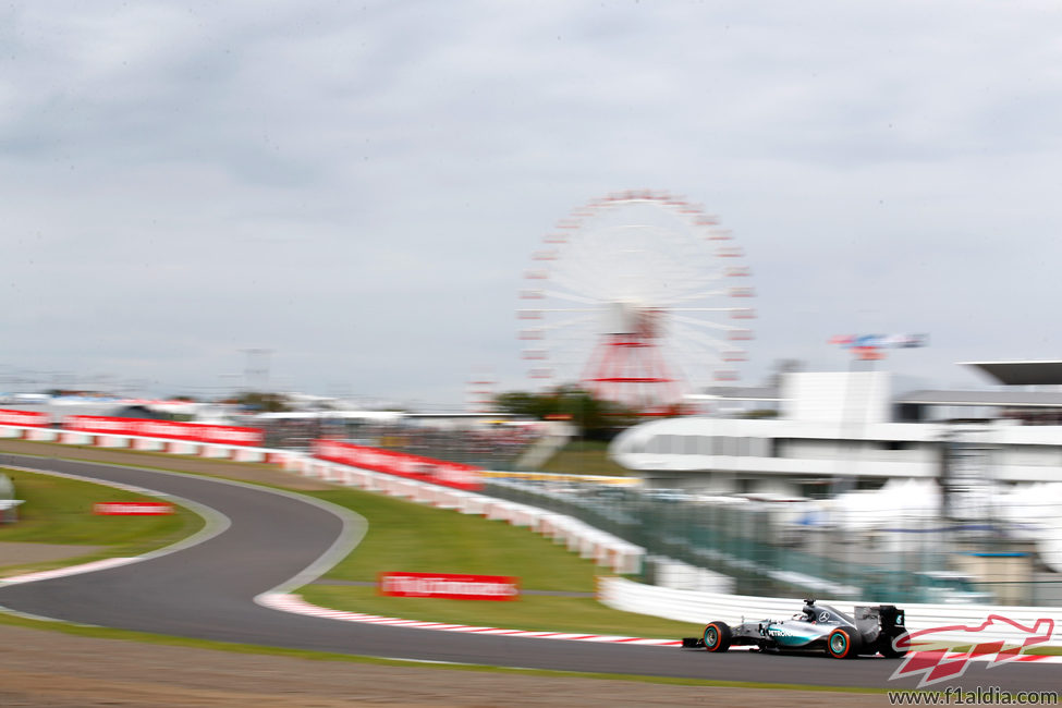 Lewis Hamilton exprime su W06 durante la clasificación del Gran Premio de Japón