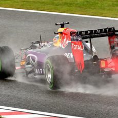 Daniel Ricciardo rodando con los neumáticos intermedios