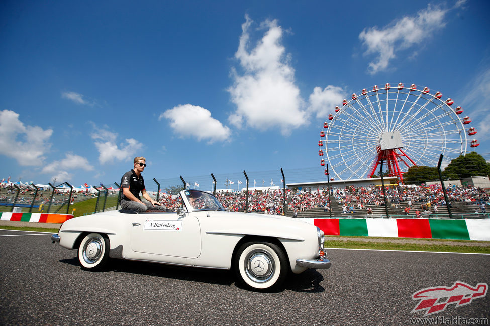 Nico Hulkenberg en el drivers' parade