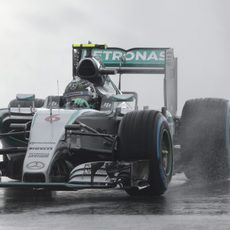 Nico Rosberg acabó segundo el viernes en Sochi