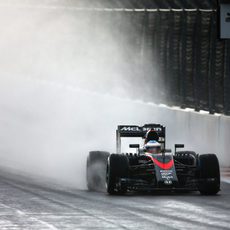 Fernando Alonso exprime su monoplaza en el circuito de Sochi