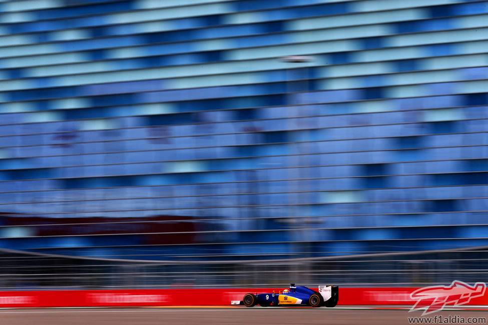 Marcus Ericsson rueda con neumáticos blandos