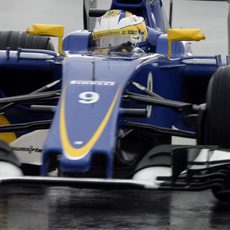 Marcus Ericsson prueba sensaciones en condiciones de mojado