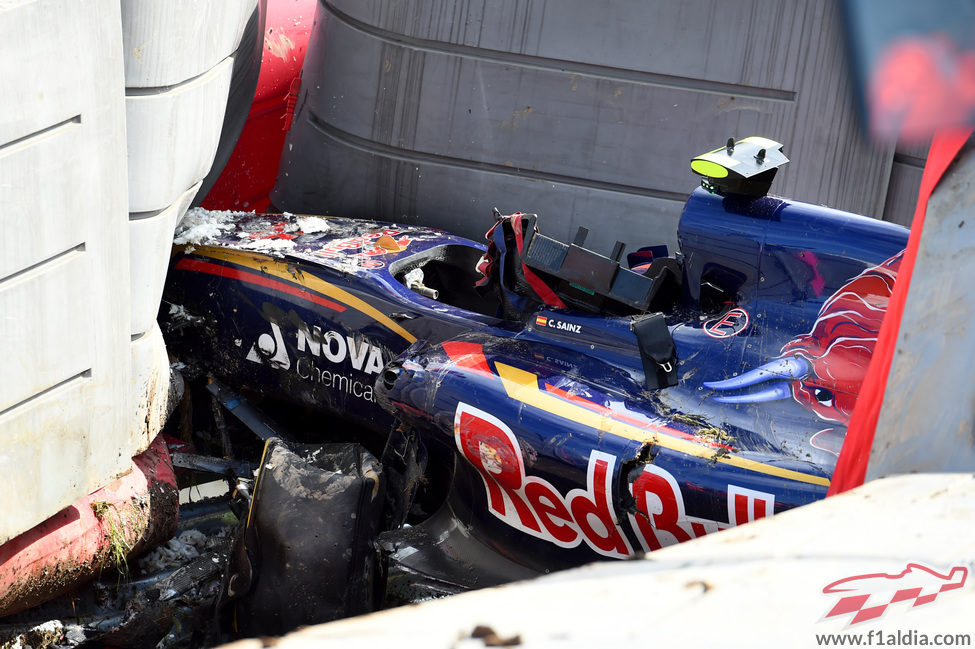 Fuerte accidente de Carlos Sainz
