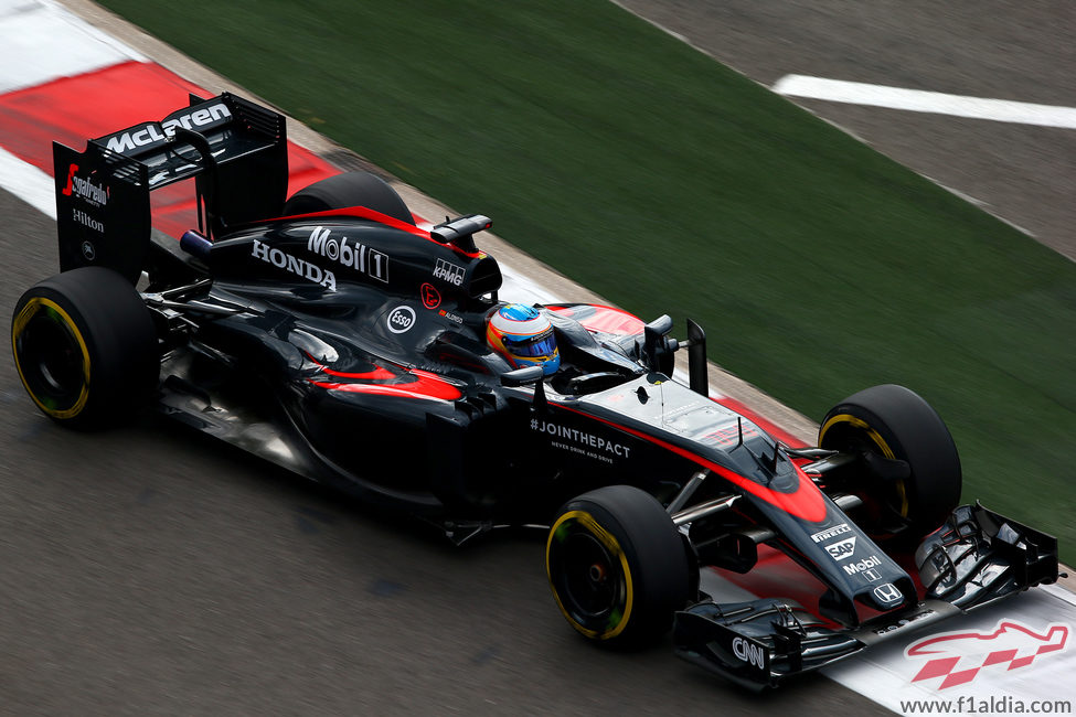 Fernando Alonso cae en la Q1 en Rusia