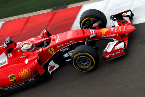Sebastian Vettel espera pelear con Williams en carrera