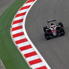 Jenson Button acaba 13º en Sochi